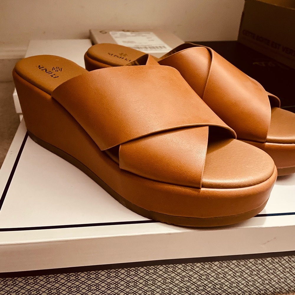 Platform wedge
